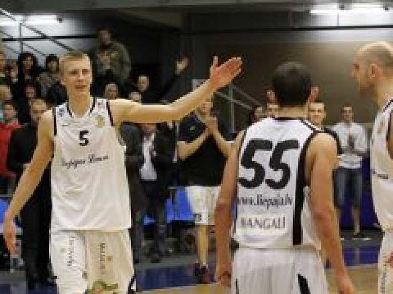 "Liepājas Lauvas" revanšējas "VEF Rīga"; rezultāts sērijā kļuvis neizšķirts