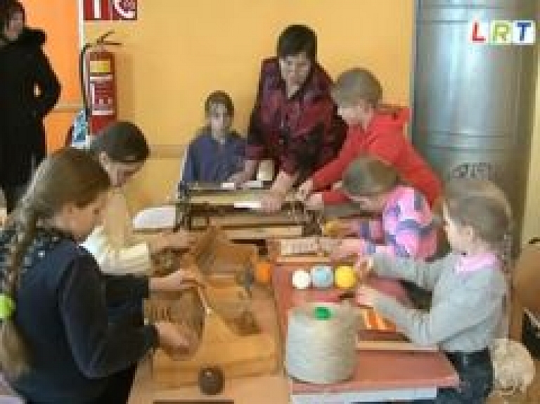 Šķilbēnu pagasta iedzīvotāji turpina Antona Slišāna darbu pie latgaliskās kultūras tradīciju godāšanas (video)