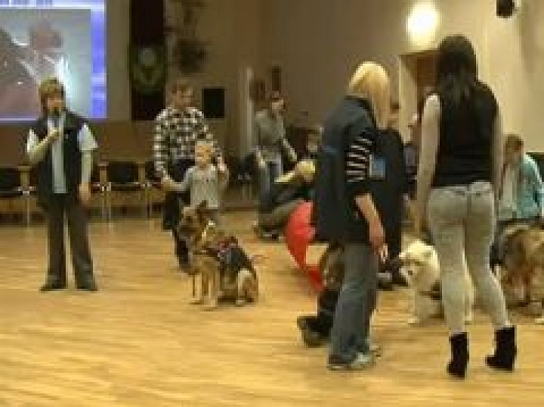 Rēzeknes novadā izveidota biedrība "Eņģeļi ar mums" (video)