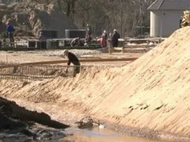 Rēzeknes upe izgājusi no krastiem (video)