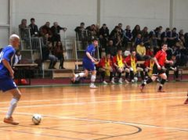 Jēkabpils "Olins" iekļūst reģionālā telpu futbola finālturnīrā