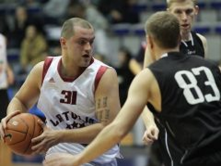Liepājas pilsētas basketbola čempionāta spēlēs uzvar "Petrol Coupons"