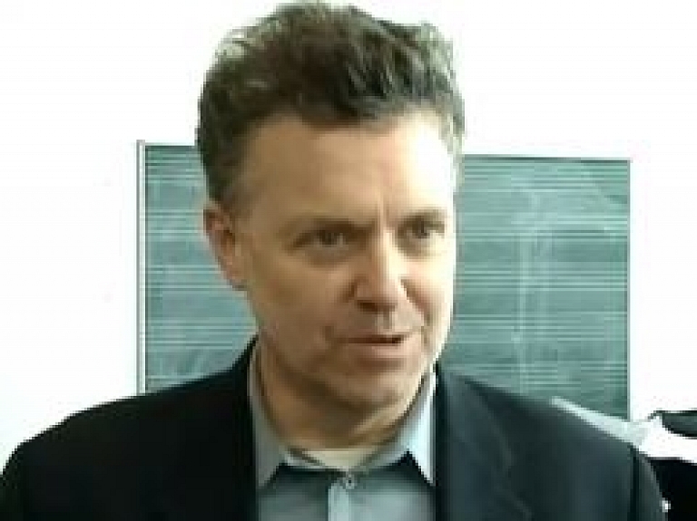Pīters Eldridžs Rīgā sniedz meistarklases topošajiem mūziķiem (video)