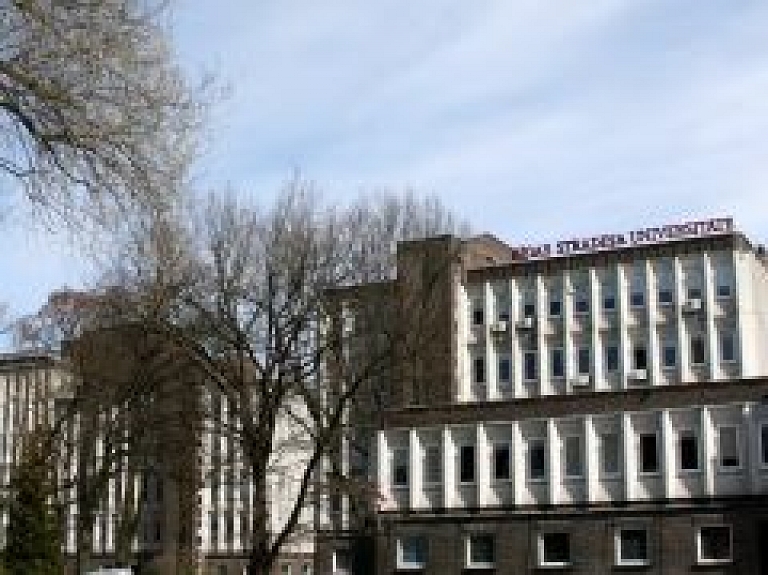 Joku dienā Rīgas Stradiņa universitātē atklās špikeru un karikatūru izstādi