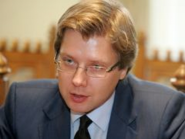 "Vienotības" bloks Rīgas domē: par domes nekvalitatīvo darbu Ušakovam jāatvainojas bērnu vecākiem