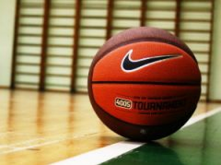 Sporta skolas "Spars" basketbolisti veiksmīgi startē Swedbank regulārā čempionāta spēlēs