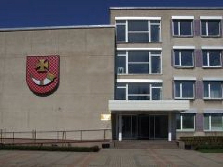 Ventspilī pensionāriem, invalīdiem un bērniem invalīdiem pirms Lieldienām izmaksās pabalstus