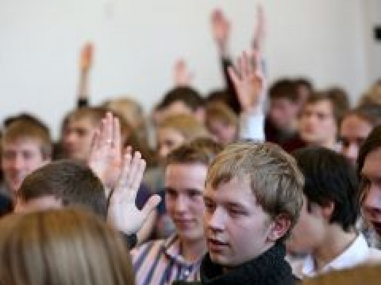 Jelgavas un novada skolu komandas piedalīsies konkursā par darba tiesībām