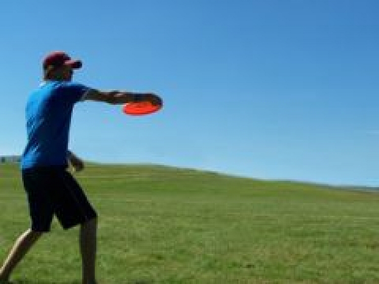 Nedēļas nogalē Rīgā trešo reizi notiks Latvijas Studentu frisbija čempionāts