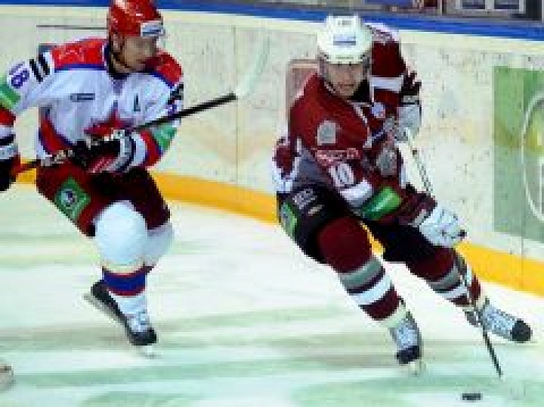 Rīgas "Dinamo" neizdodas otro reizi uzvarēt Maskavā