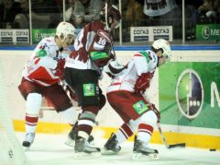 Rīgas "Dinamo" papildlaikā uzvar pirmo spēli pret Maskavas "Dinamo"