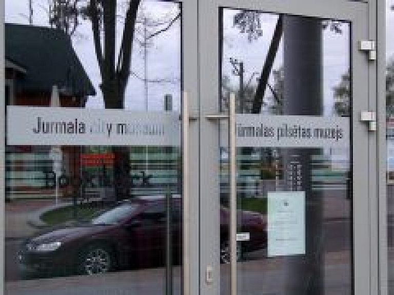 Jūrmalas pilsētas muzejs aicina uz izstādi "Japānas motīvi"