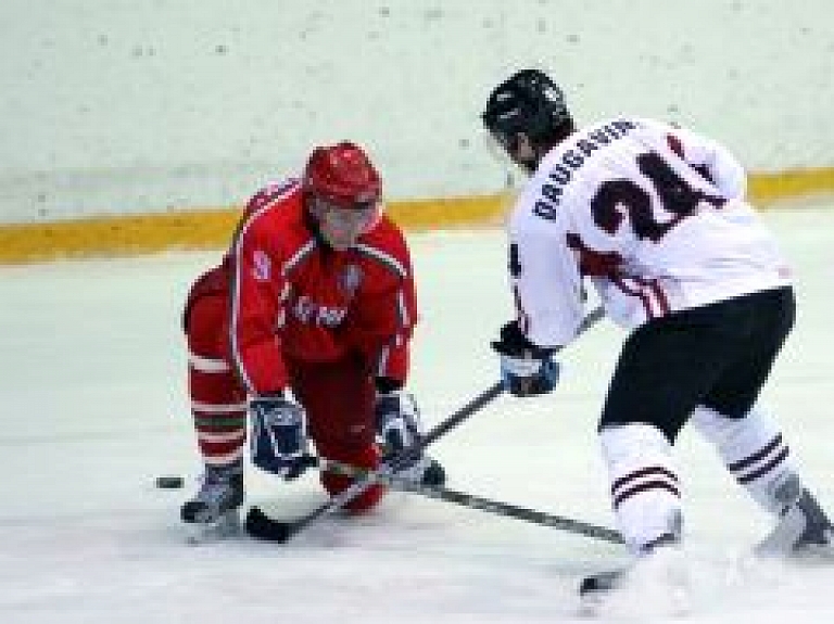 Rīgas "Dianmo" iegūst tiesības uz Kasparu Daugaviņu