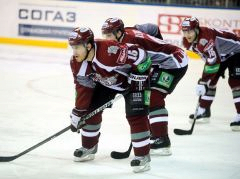 Rīgas "Dinamo" izcīna svarīgu uzvaru pār Minskas "Dinamo"