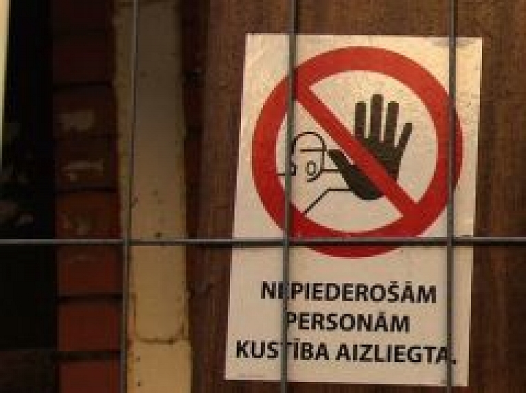 Izsludina konkursu par daudzdzīvokļu mājas Valmierā Garā ielā 2 renovāciju