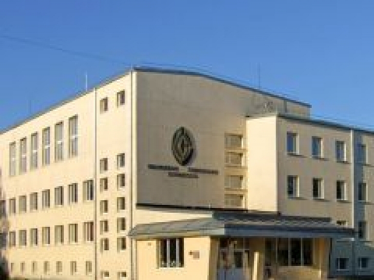 Valmieras Pārgaujas ģimnāzijas komanda piedalās tiešsaistes biznesa simulāciju spēlē "Titan"