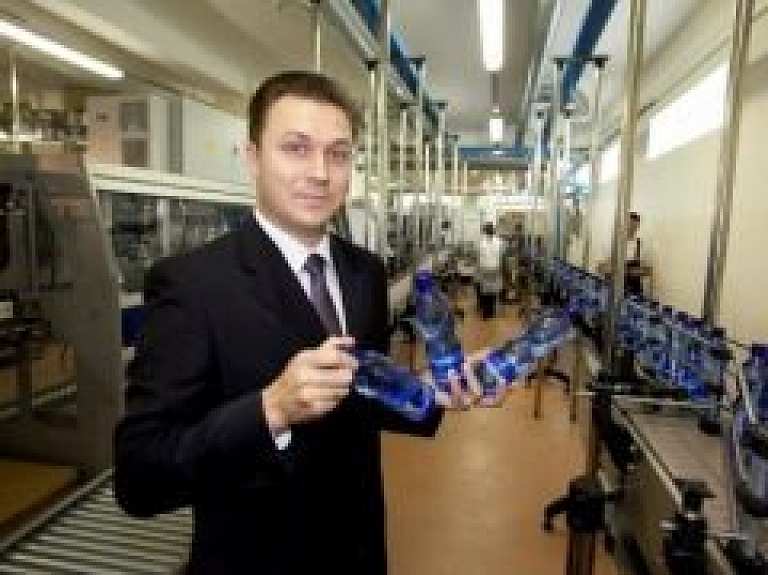 Vairākums Latvijas iedzīvotāju iegādājas parasto dzeramo ūdeniairākums Latvijas iedzīvotāju iegādājas parasto dzeramo ūdeni