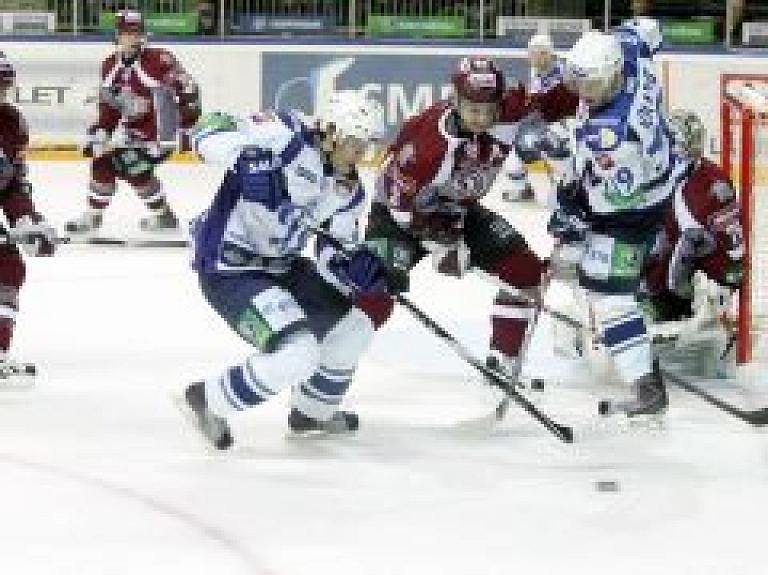 Rīgas "Dinamo" pārtrauc zaudējumu sēriju