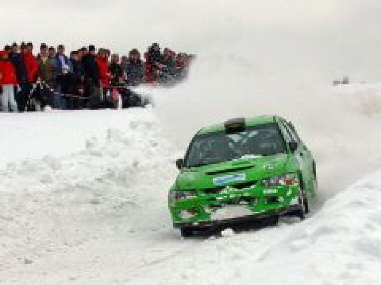 Rallijsprintā "Alūksne 2011" uzvar Vorobjova/Zicāna ekipāža