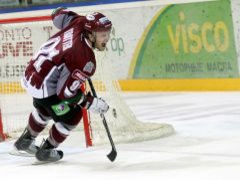 Rīgas "Dinamo" izbraukuma spēļu sēriju pabeidz ar zaudējumu pret Mitišču "Atlant"