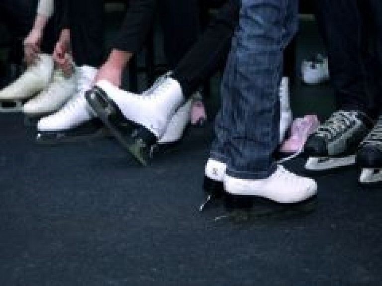 Šodien darbu sāks "Galleria Riga" slidotava