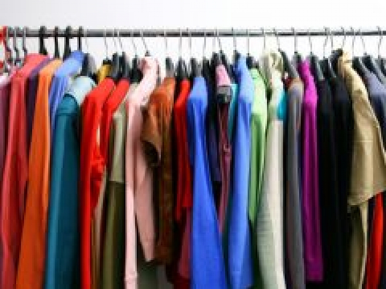 Tērpu dizaineres Odettas jubilejas ballītē būs apskatāmi veiksmes tērpi no privātām kolekcijām