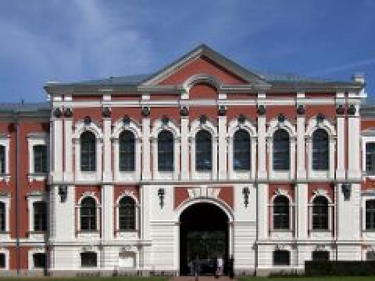 Šodien Jelgavā notiks konkursa "Zelta rapsis" noslēguma ceremonija