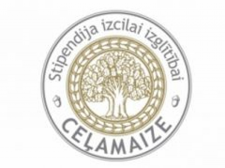 Saldus ģimnāzijas absolventes ieguvušas "Ceļamaize 2010" stipendiju