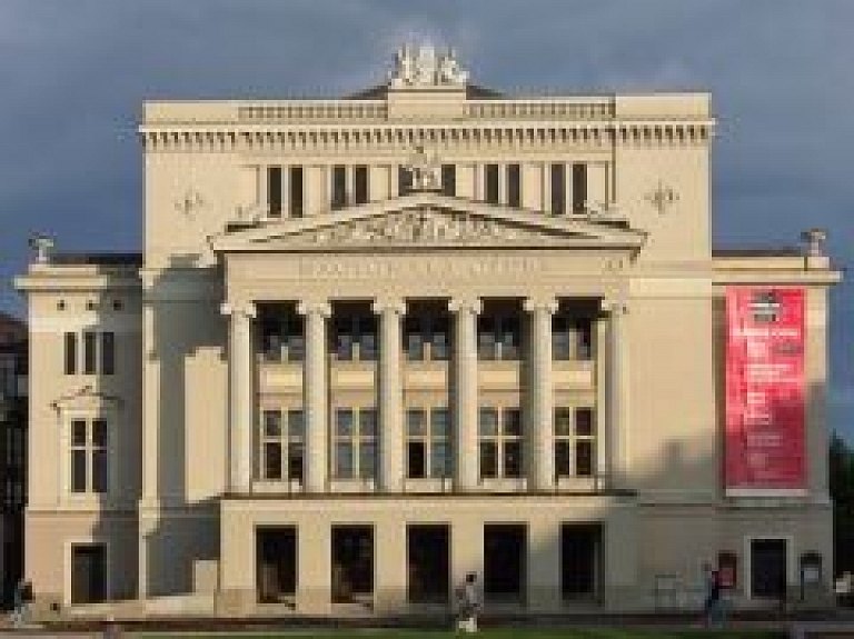 Decembrī Latvijas Nacionālajā operā viesosies Maskavas pilsētas balets ar izrādi "Gulbju ezers"