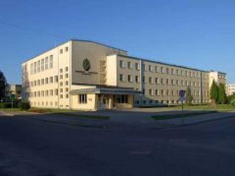 Apstiprina papildu finansējuma piešķiršanu Valmieras Pārgaujas ģimnāzijai
