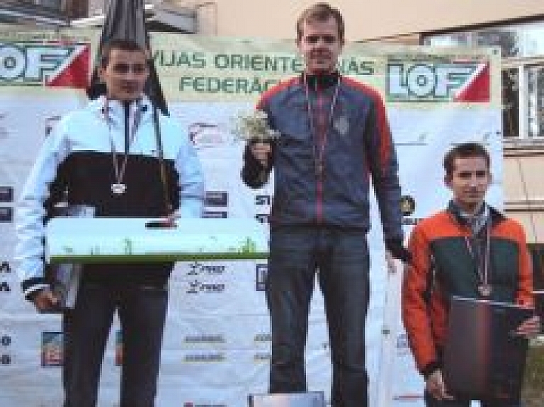 Ogrēnieši izcīnījuši medaļas Latvijas čempionāta orientēšanās maratona distancē - papildināts