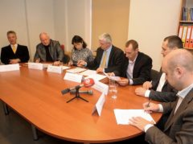 Sešas partijas un partiju apvienības aicina balsot par jaunajiem politiskajiem spēkiem