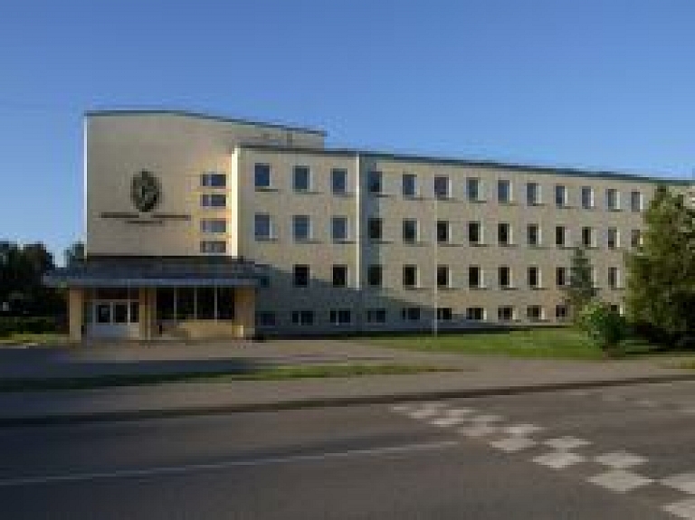 Nākamnedēļ Valmieras Pārgaujas ģimnāzijā notiks seminārs par skolēnu mācību uzņēmumu dibināšanu un darbību