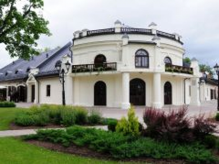 No rītdienas sākas Vecgulbenes muižas svētki