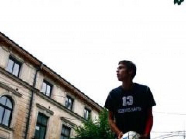 Rīdzinieki aicināti piedalīties Ziemeļvidzemes ielu basketbola vasaras 2010 fināla posmā Rīgā