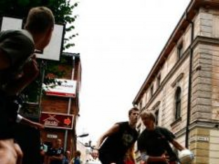 Rīdzinieki aicināti piedalīties Ziemeļvidzemes ielu basketbola vasaras 2010 fināla posmā Rīgā