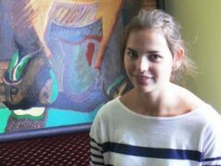 Valmieras Valsts ģimnāzijas skolnieces piedalījās talantīgo bērnu nometnē "Alfa"