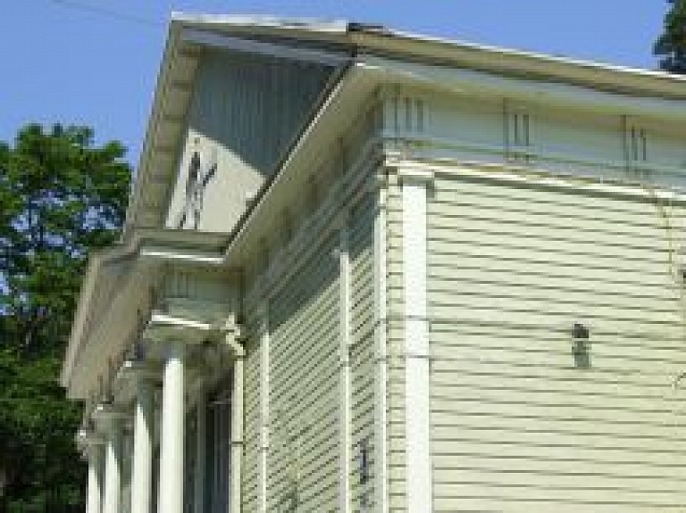 Šodien Jūrmalā sadancos vadošie tautas deju kolektīvi