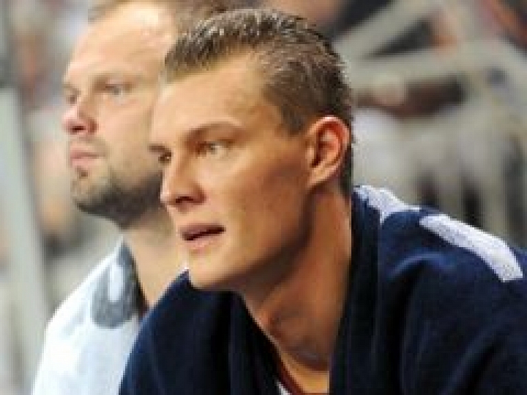 Šodien Alūksnē cīnīsies par Andra Biedriņa dāvāto ceļazīmi uz NBA spēli Ņujorkā
