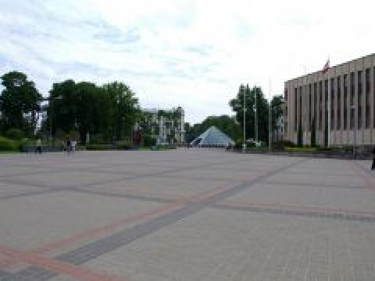 Šodien un rīt Rīgas pilsētas svētku ietvaros notiks diennakts basketbola turnīrs "Krastu mačs" - papildināts