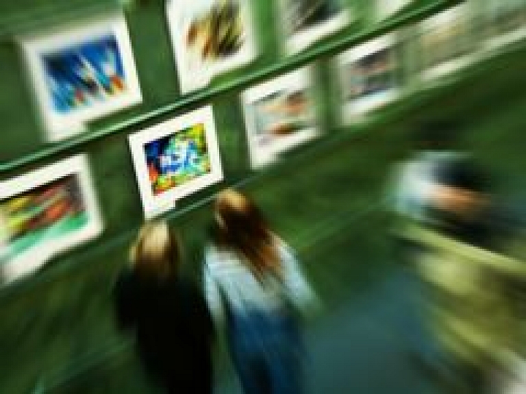 Jūrmalā atklās Jauniešu radošās fotodarbnīcas fotoizstādi "Kuldīgas smarža"