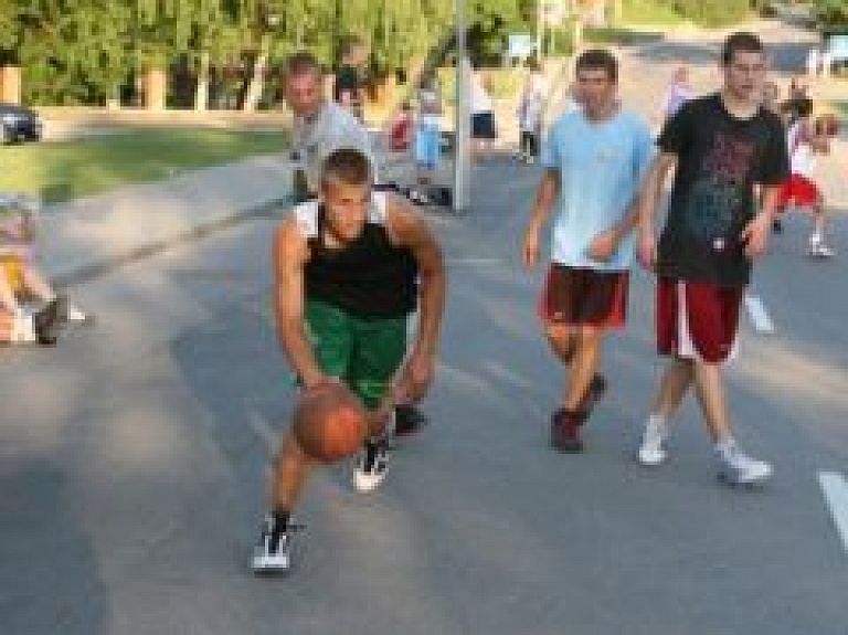 Limbažos un Cēsīs notiks Ziemeļvidzemes ielu basketbola vasara 2010 4.posms