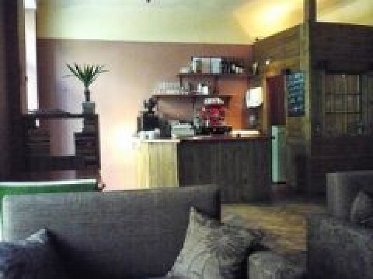Rīgā atvērta jauna kafejnīca galerija "jasaCAFE"
