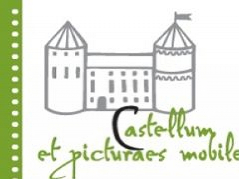 Augustā Cēsu viduslaiku pilī vēsturisko filmu skate "Castellum et pictuares mobiles"