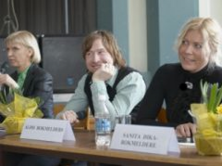 Projekta "Vienas profesijas dažādās sejas" diskusijas pieejamas video formātā