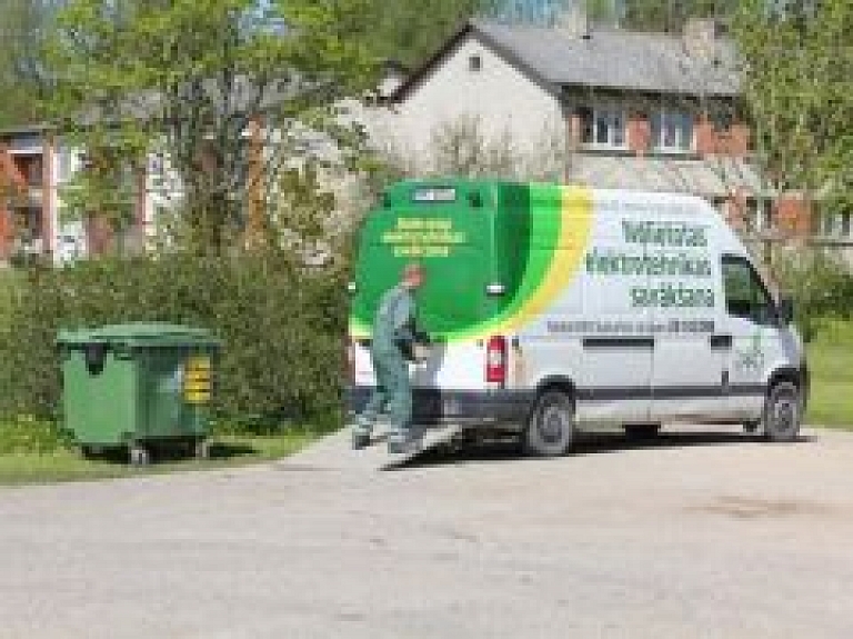 Naukšēnu novadā papildus uzstādīti šķiroto atkritumu konteineri