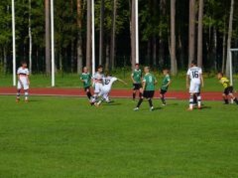 Valmierā notiek futbola turnīrs "Valmiera Glass Friendship Cup 2015"