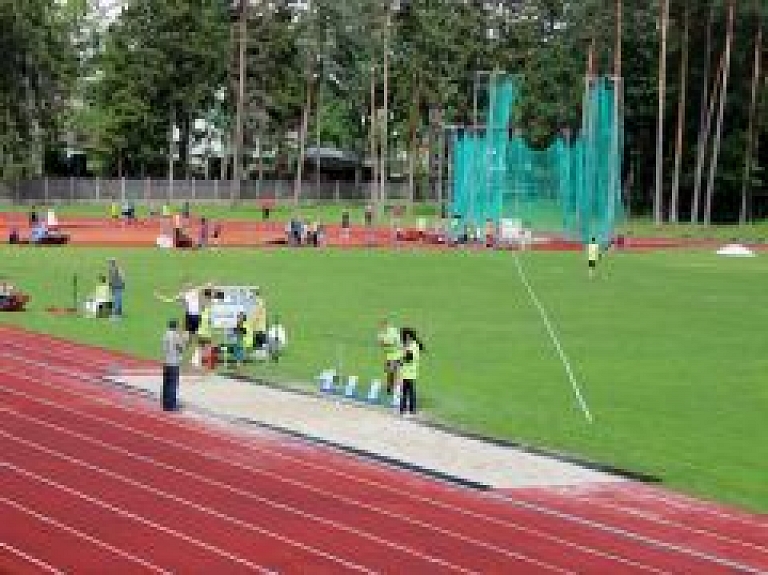 Valmieras vieglatlētu starti Latvijas izlases sastāvā