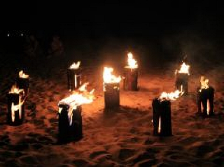 Saulkrastos priecēs Seno ugunskuru nakts un folkloras festivāls "Pa saulei"