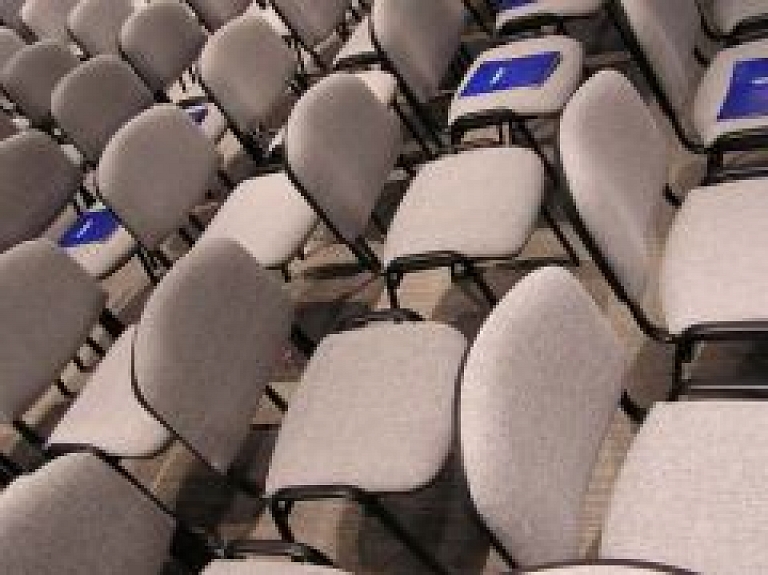 Gulbene piedalās diskusijā par pieaugušo izglītības aktivizēšanu Latvijā